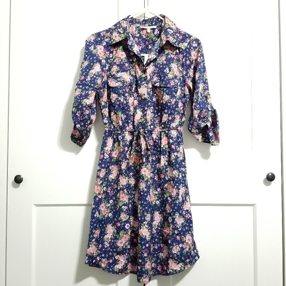 Speed control New York collar floral dress